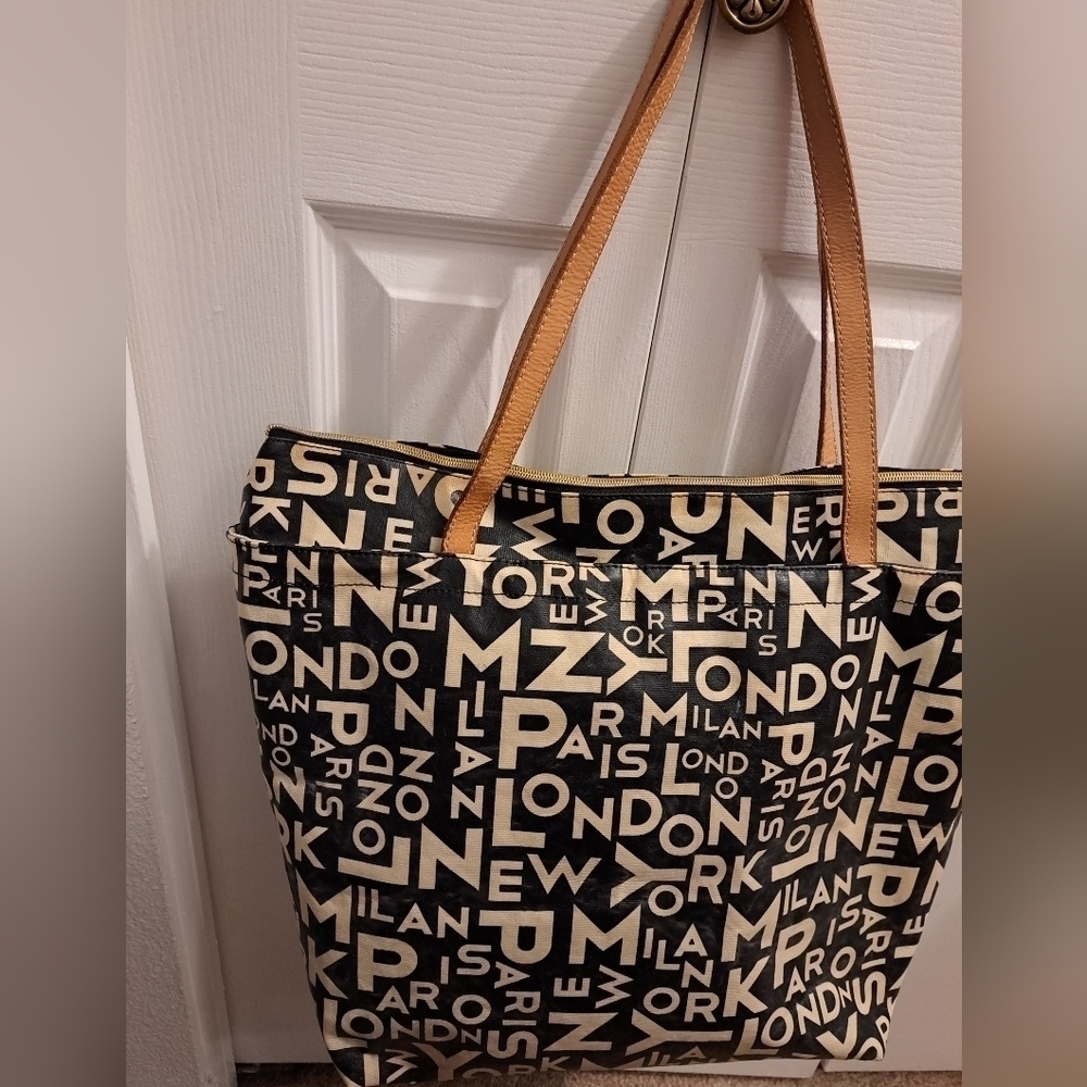 b-tL Vinyl Beach/Vacation/Overnight City Tote Bag  18"×16"×6"